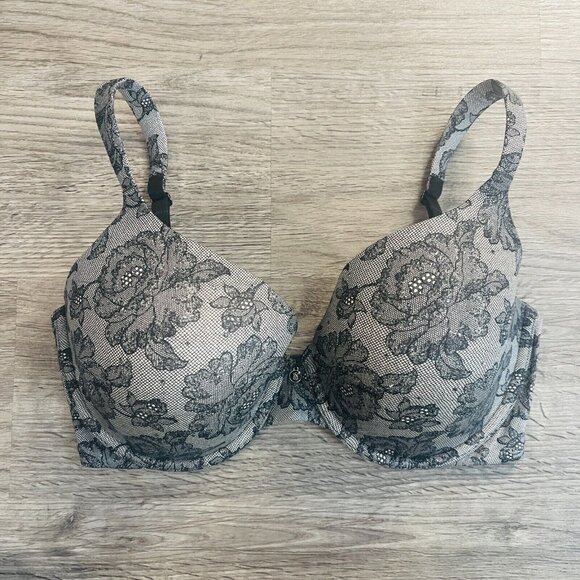 Victorias Secret Lined Perfect Coverage Black Lace Rhinestone Underwire Bra 34DD - Picture 1 of 6